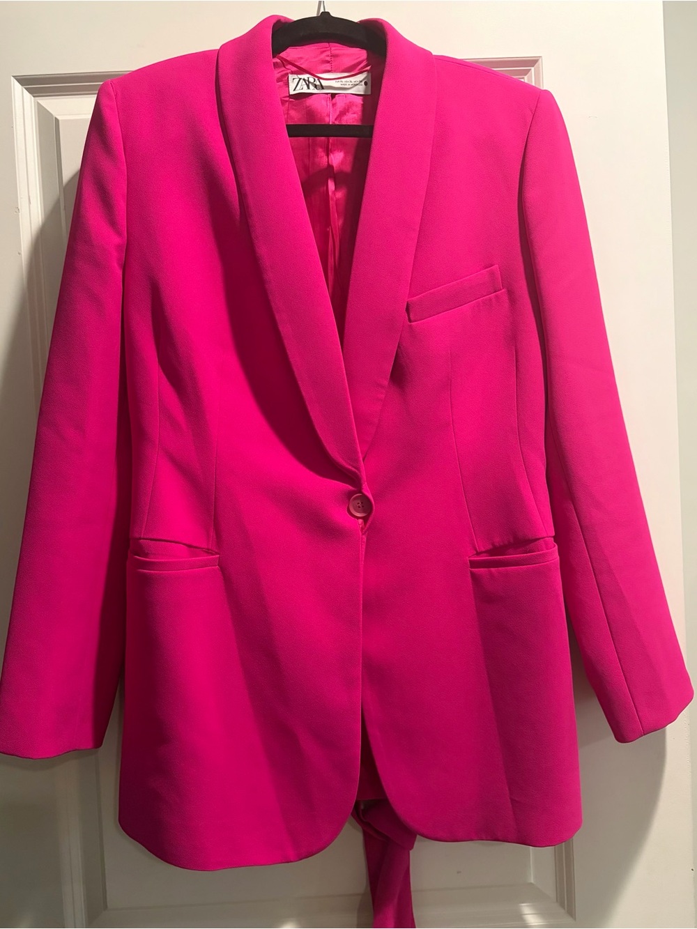 ZARA Vibrant Fuchsia Single-Button Blazer